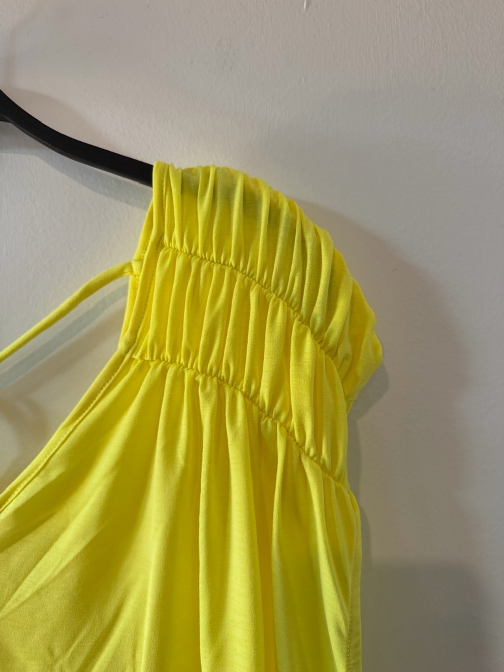 NWT Dear Scarlett Neon Yellow V-Neck Tee Shirt with Back Tie Multiple Sizes - Picture 4 of 4